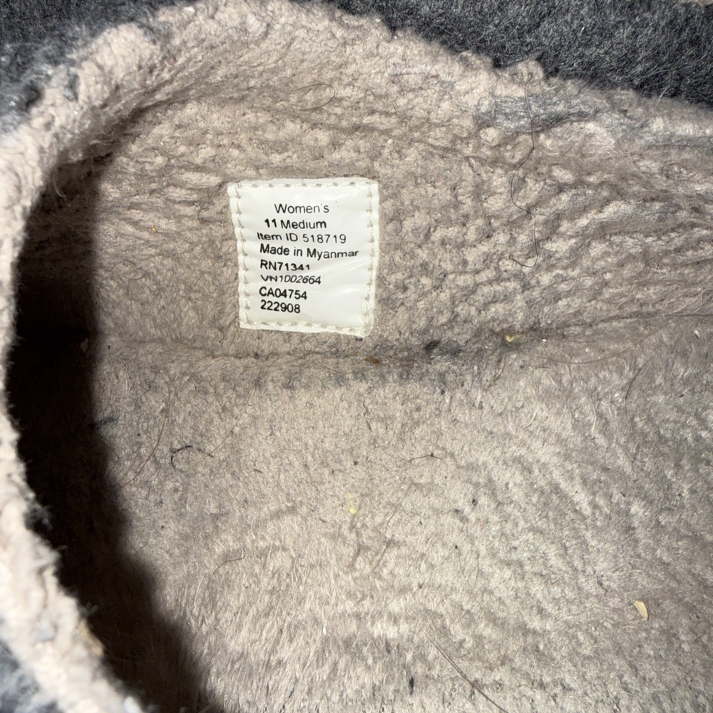 LL Bean Peanuts Womens Daybreak Scuffs Size 11 Gray Fleece Mule Slipper Snoopy - Picture 3 of 6